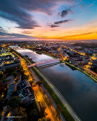 kraków z drona wisła kładka Bernatka