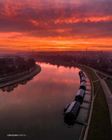 ujęcia z drona zakole Wisły Kraków