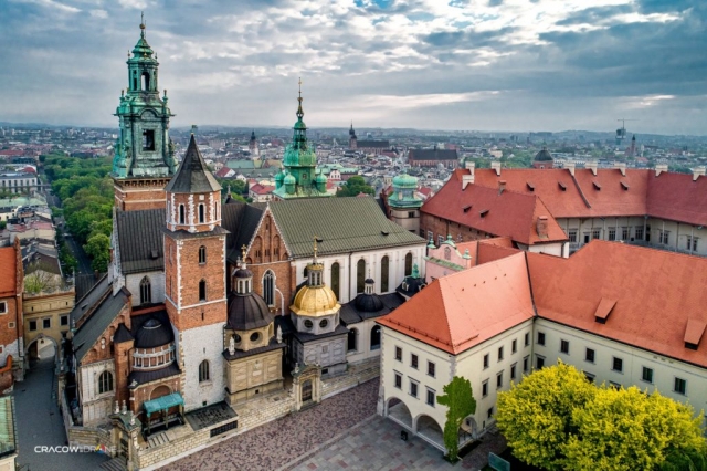 widok na Wawel z drona