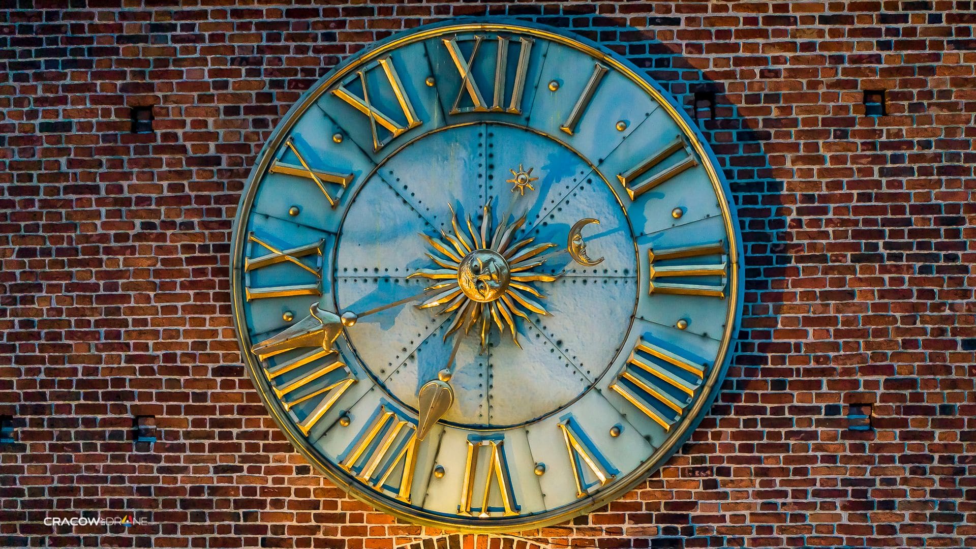 zdjęcie zegar na ratuszu w krakowie
